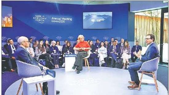 CEOs of DeepMind and Anthropic, Demis Hassabis (left) and Dario Amodei, at a talk during the WEF meeting on January 20. REUTERS