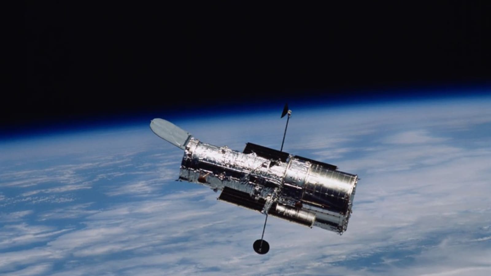 AI helps astronomers find 1,400 &lsquo;Anomalous Objects&rsquo; buried in Hubble data