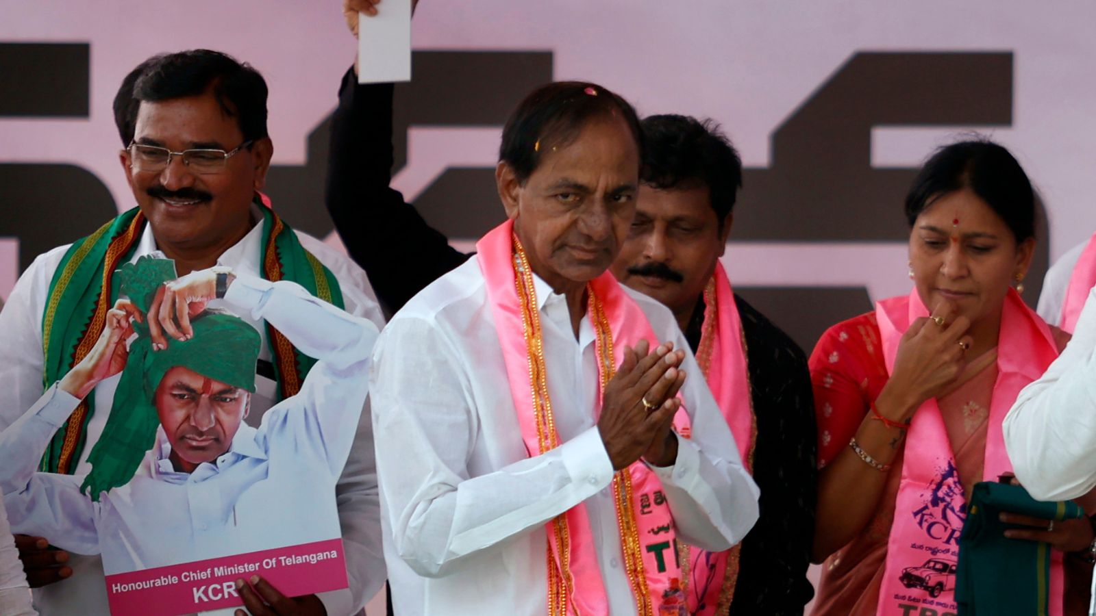 KCR &lsquo;ready to appear before SIT&rsquo; in phone tapping case &mdash; but only at his farmhouse 60 km from Hyderabad
