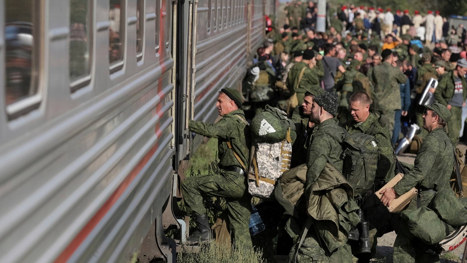 Russia lures foreigners, including Indians, to replenish its troops in Ukraine