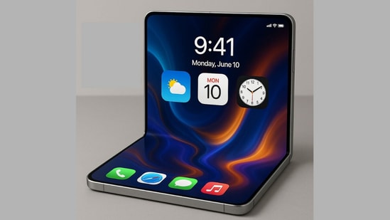 Apple could launch a clamshell-style iPhone flip after iPhone Fold launch: Report