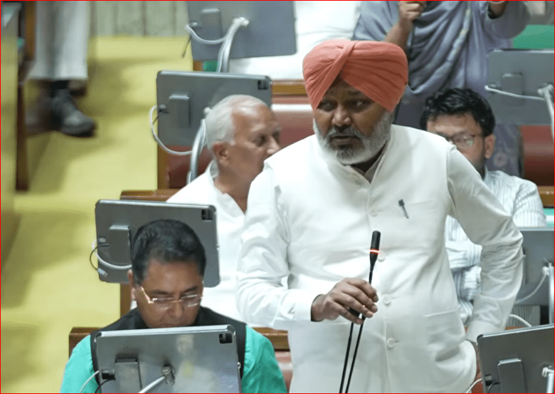 ਵਿਧਾਨ ਸਭਾ ’ਚ ਜ਼ਬਰਦਸਤ ਹੰਗਾਮਾ