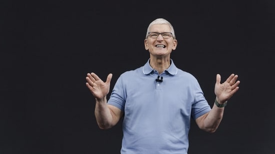 &lsquo;This is not goodbye&hellip;&rsquo;: Tim Cook&rsquo;s memo draws emotional reactions from tech leaders