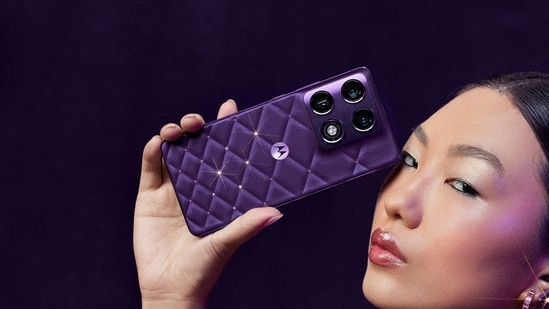 Motorola introduces Swarovski-studded Signature phone and Moto Buds 2 Plus. (Motorola)