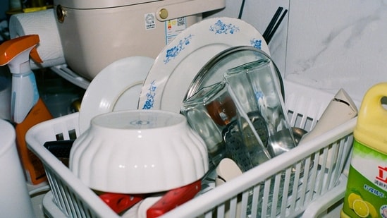 Tired of scrubbing kadhais? I found these top dishwasher deals worth checking during Flipkart Sale
