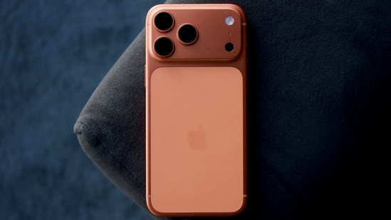 The iPhone 18 Pro series could bring a variable-aperture system and a telephoto camera with a faster aperture. (Unsplash)