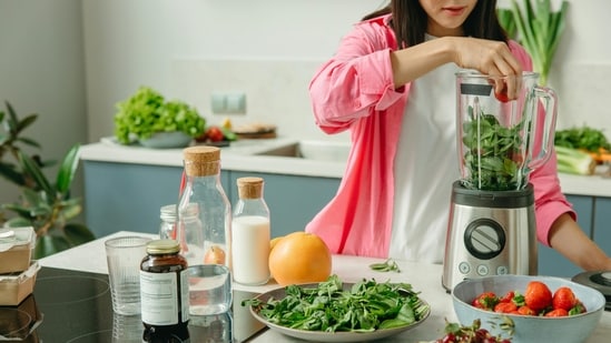 Tired of slow grinding? These 1000W mixer grinders under  ₹7,000 deliver better results