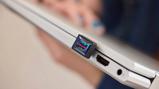Need extra storage for your laptop or tablet? This tiny SanDisk Extreme Fit series USB Type-C flash drive may help